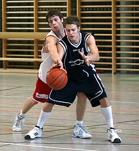 Aron Coenen (li./Lok) / Foto: y4u