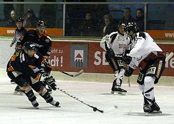 Scott Corbett (li./Dragons) / Foto: y4u