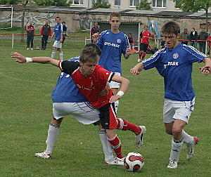 Patrick Twardzik (mi./RWE) / Foto: y4u