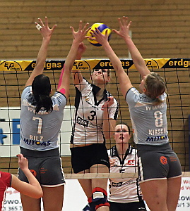 Sabine Oelsner (mi./SWE) Foto: y4u